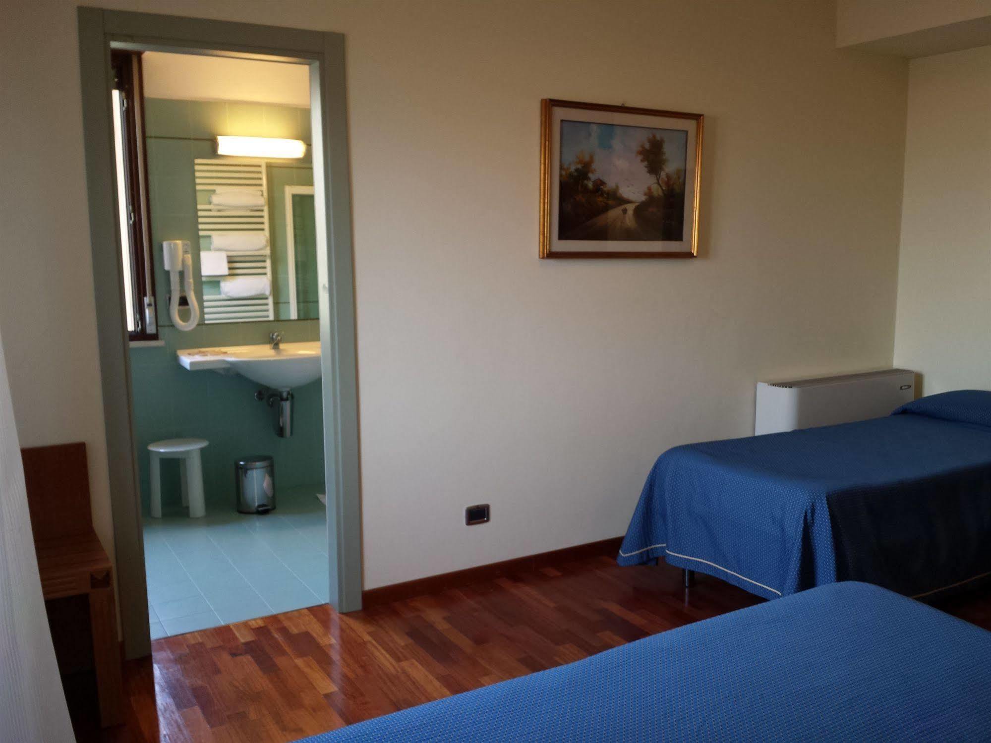Hotel Il Castellaccio Piccione ภายนอก รูปภาพ