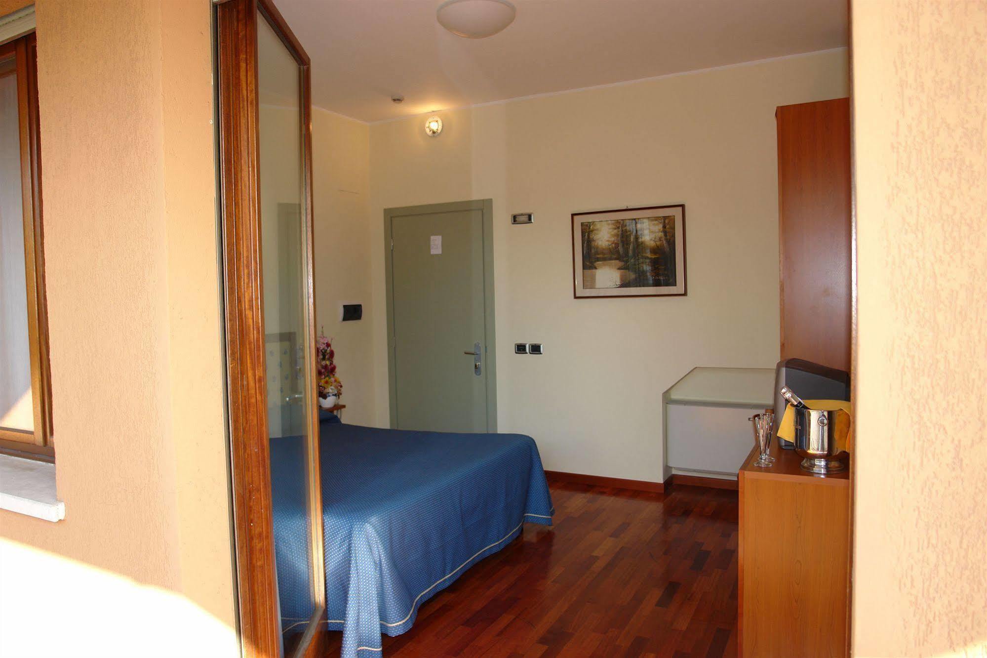 Hotel Il Castellaccio Piccione ภายนอก รูปภาพ