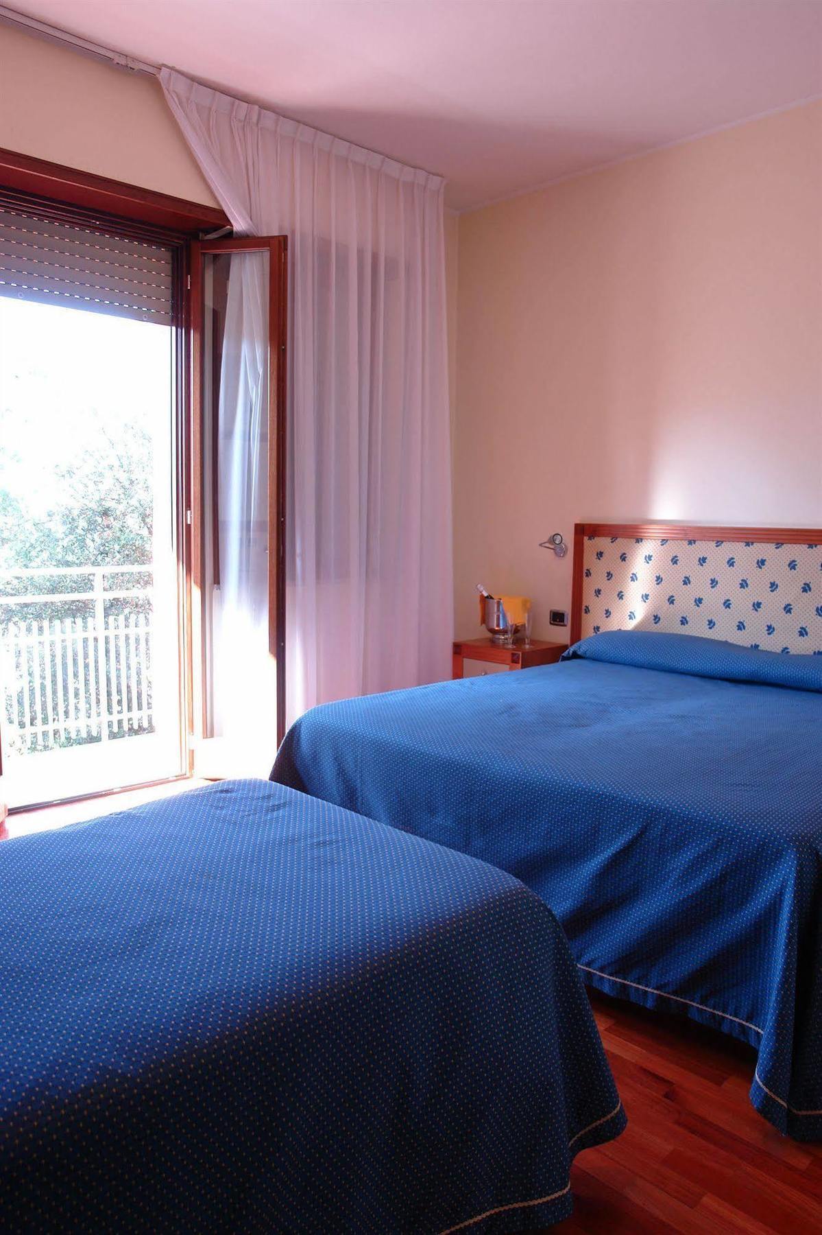Hotel Il Castellaccio Piccione ภายนอก รูปภาพ