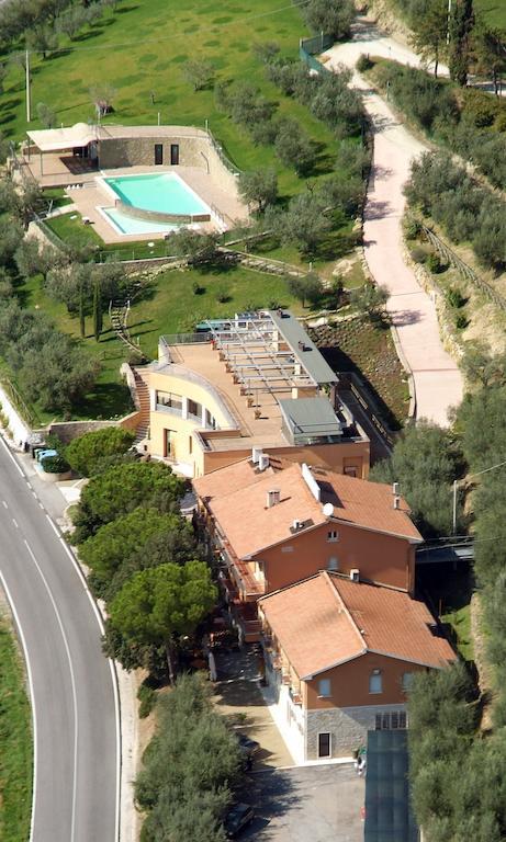 Hotel Il Castellaccio Piccione ภายนอก รูปภาพ